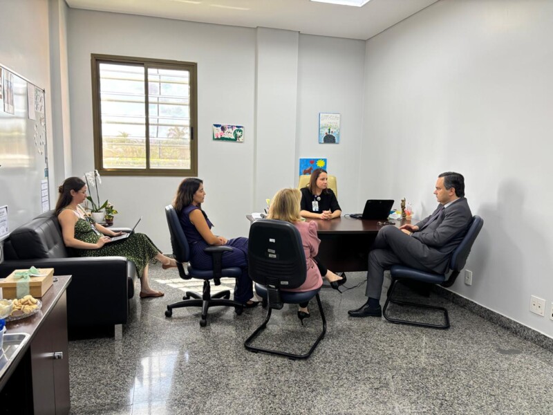 hecad-fortalece-parceria-institucional-com-o-cremego-em-encontro-voltado-a-qualificacao-da-assistencia